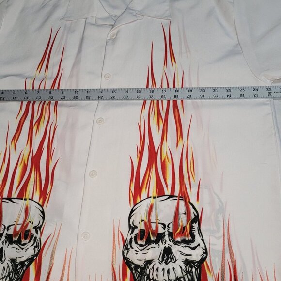 D Clothing Skulls & Flames Shirt Sz XL Button Up Short Sleeve Small Spot See Pic - Picture 10 of 11
